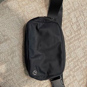 Lulu lemon belt bag